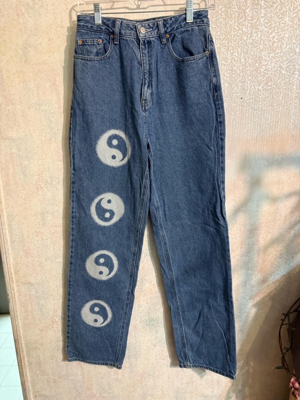 PacSun Dark Blue Denim Boyfriend‎ Jeans with White Yin Yang Prints, Cute, Sz 27